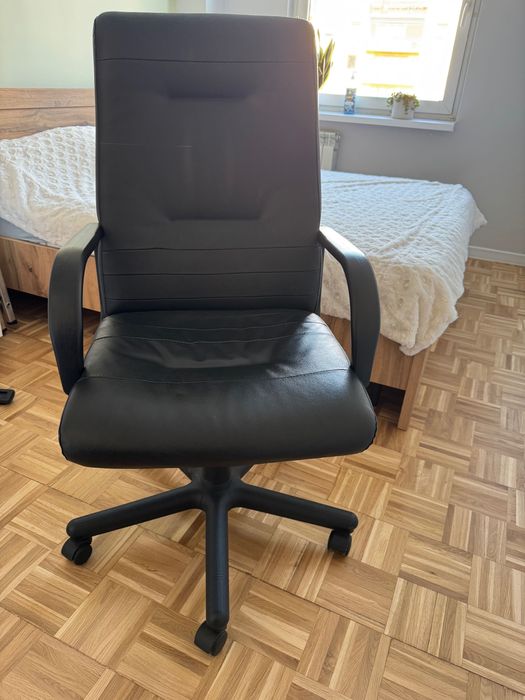 Fotel obrotowy eko skora