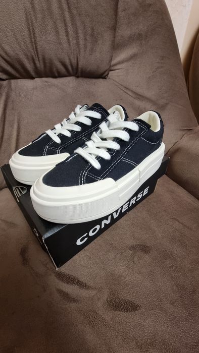 Оригінальні  жіночі  кросівки CONVERSE chuck taylor all star crulse