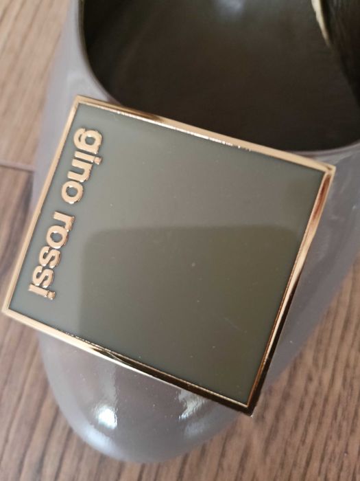 Buty GINO ROSSI (czółenka)