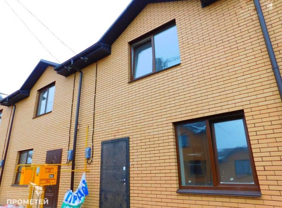 Продам 2 поверховий таунхаус в районі Агрономічне