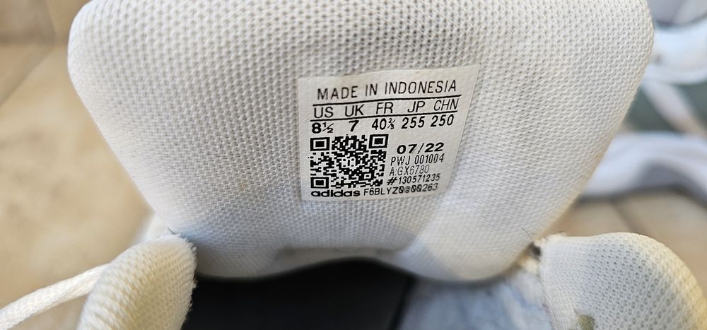 ADIDAS buty damskie rozmiar 40⅔ wkładka 25,5cm