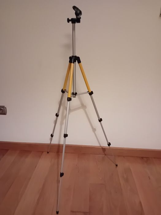 Tripé em bom estado