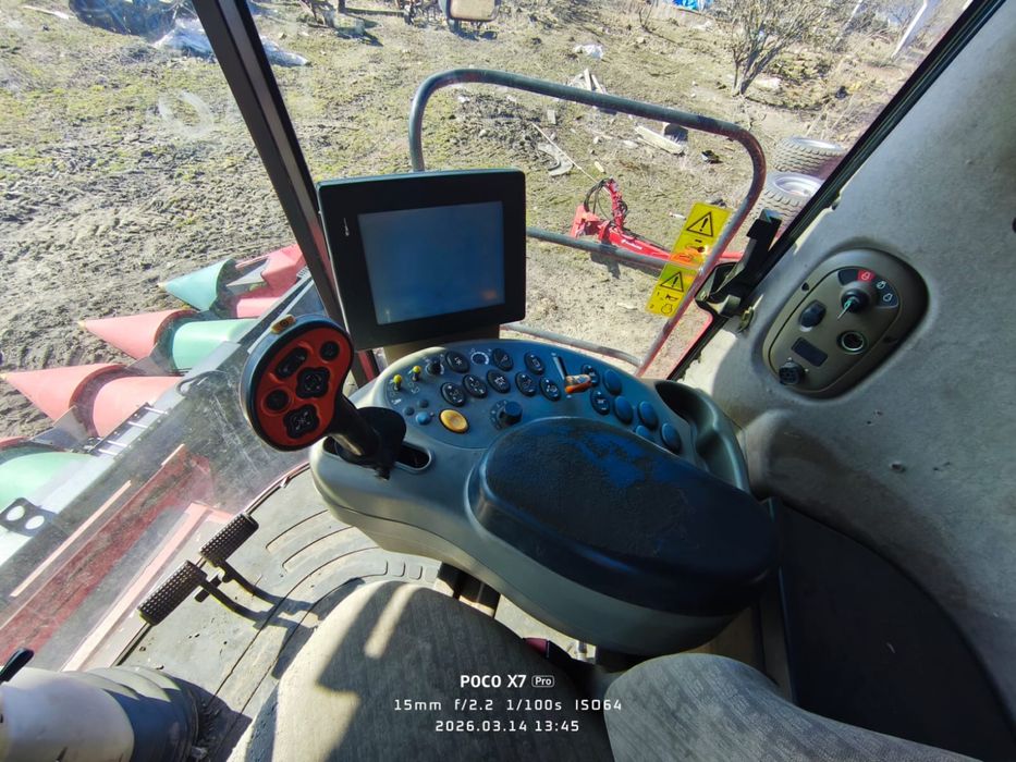 Комбайн CASE AFX 8010