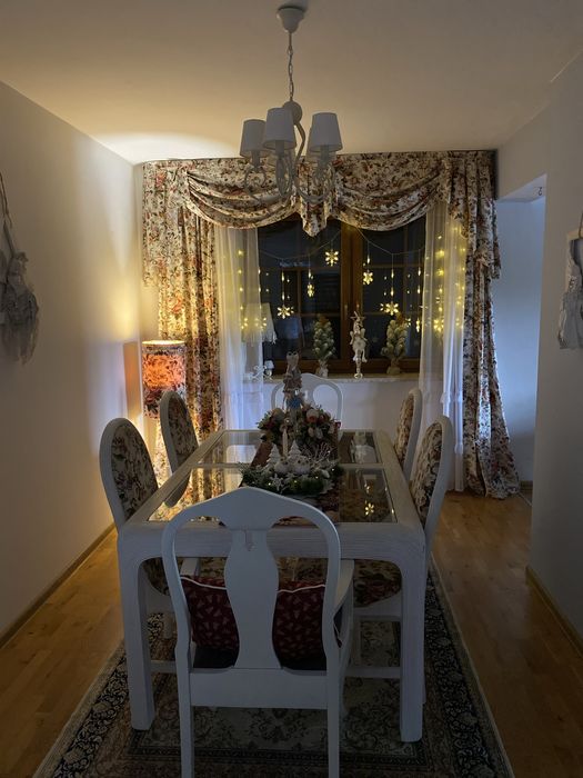 Zestaw do jadalni stół i 4 krzesła