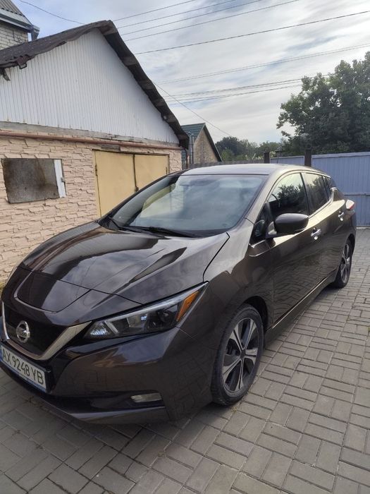 Продам Nissan leaf 2