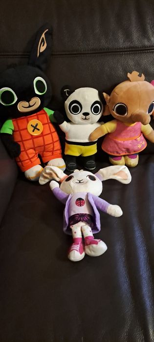 Zestaw bing niektóre wydające dźwięk