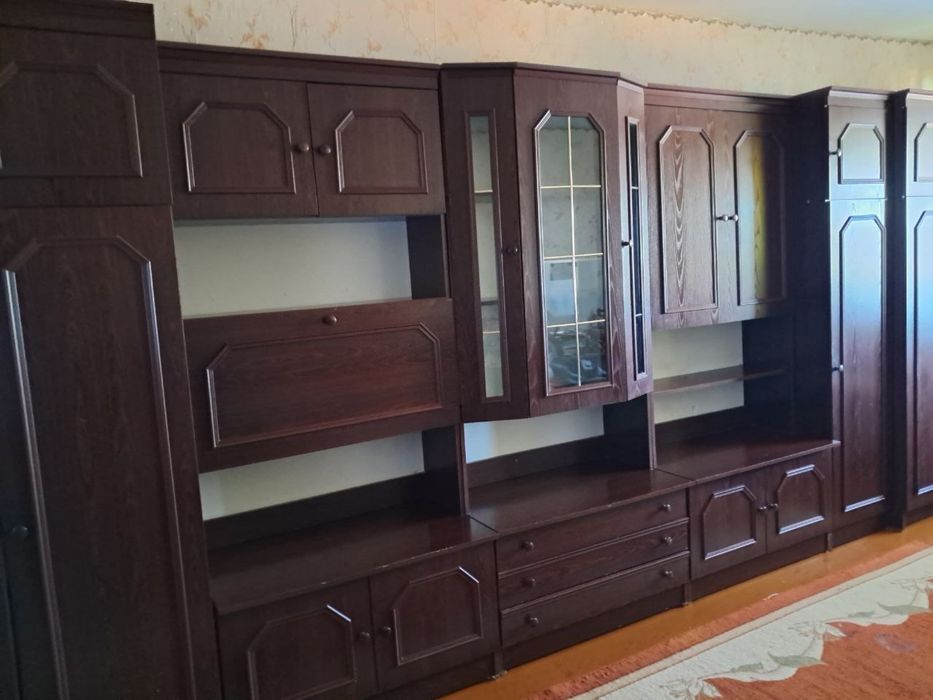 Стінка у вітальню