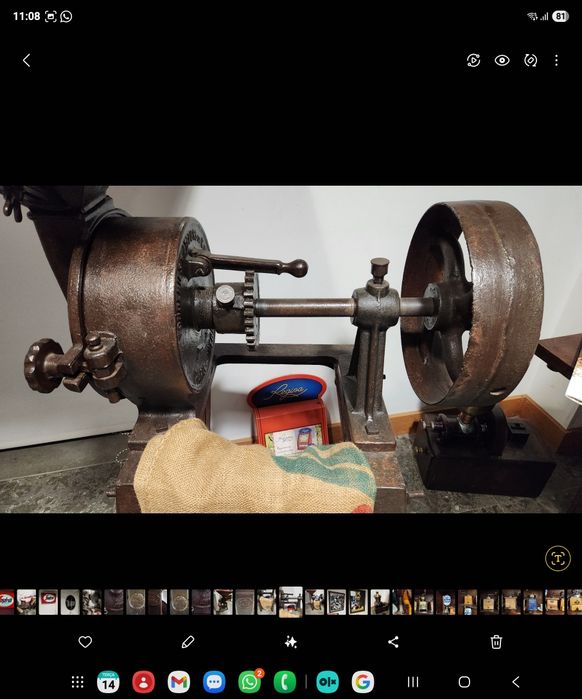 Moinho de Café Industrial Antigo em excelente estado.