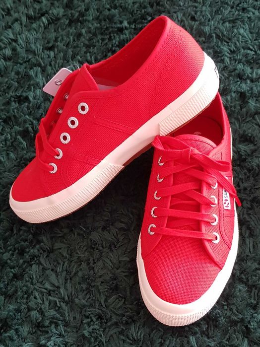 Nowe Tenisówki Superga rozmiar 35,5
