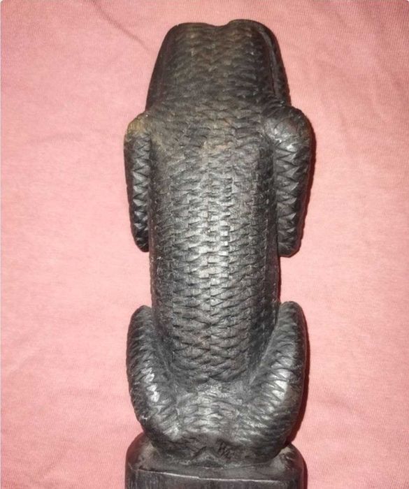 Дерев'яна статуетка "Нічого не чую" відмінний стан