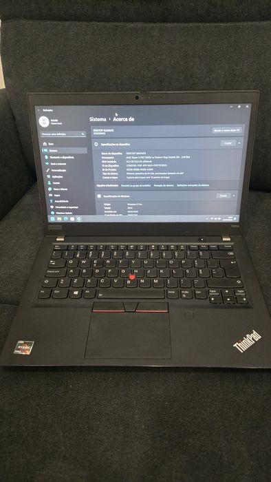 Portátil Lenovo Professional AMD Ryzen 5 Pro 3500U + 256Gb + 16Gb RAM