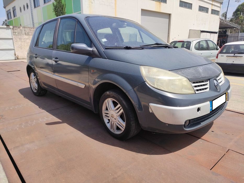 RENAULT Scénic II (JM) 1.5 dCi Diesel 82 cv / 60 kW