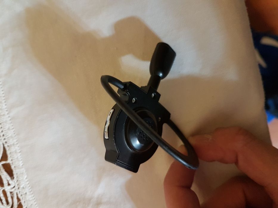 Bluetooth Earpiece with Charger64551828318977122