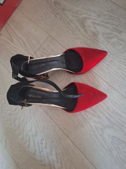 Buty szpilki damskie dezee  37 śliczne