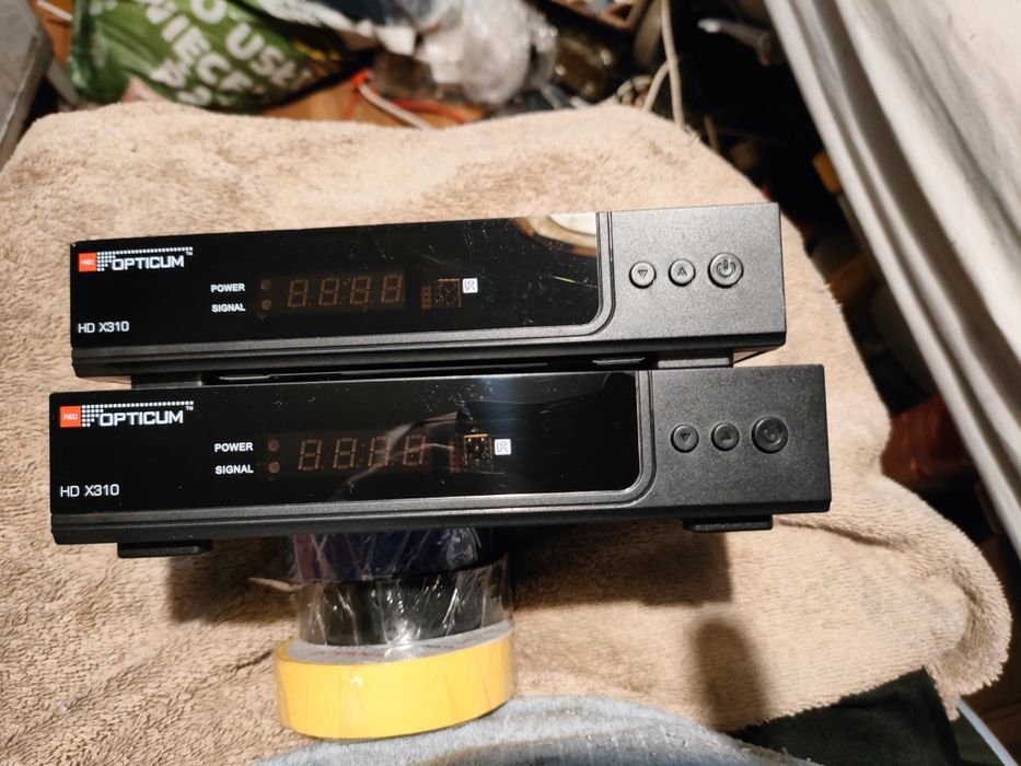 Opticum. Dekoder model HD X310.
