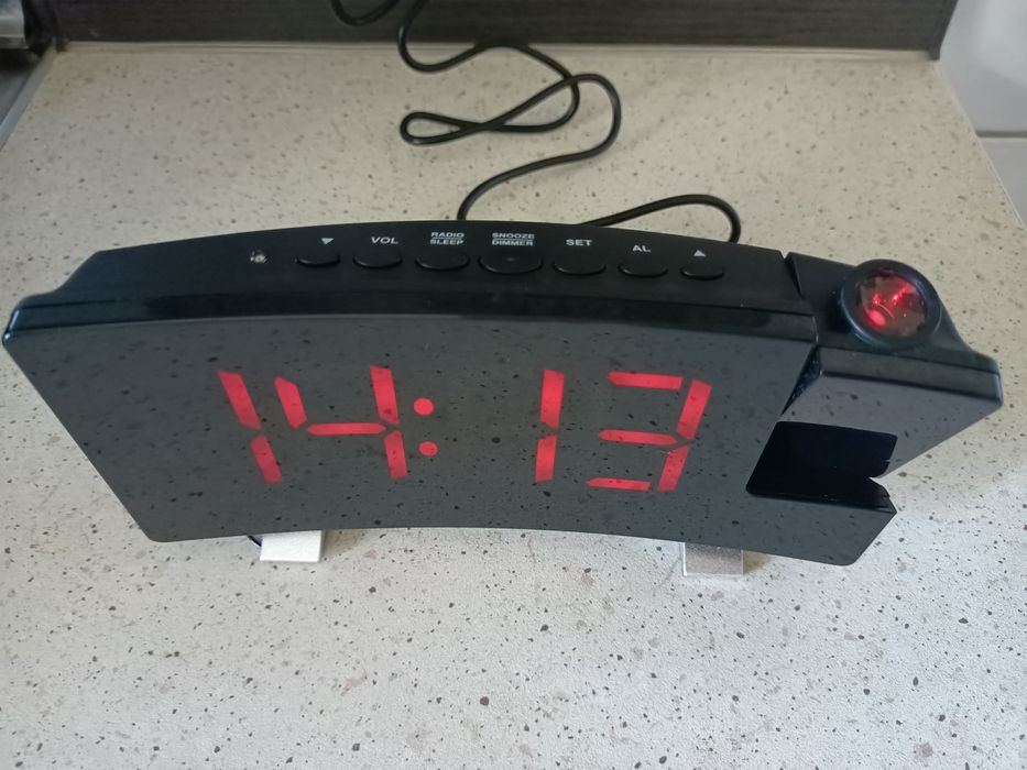 Zegar Z Projektorem Czarny