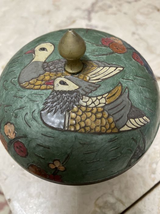 Taça /caixa com tampa de metal Vintage