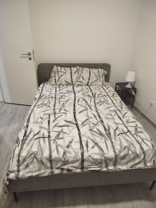 Quarto casal/ solteiro  para arrendamento na Amadora /Venteira