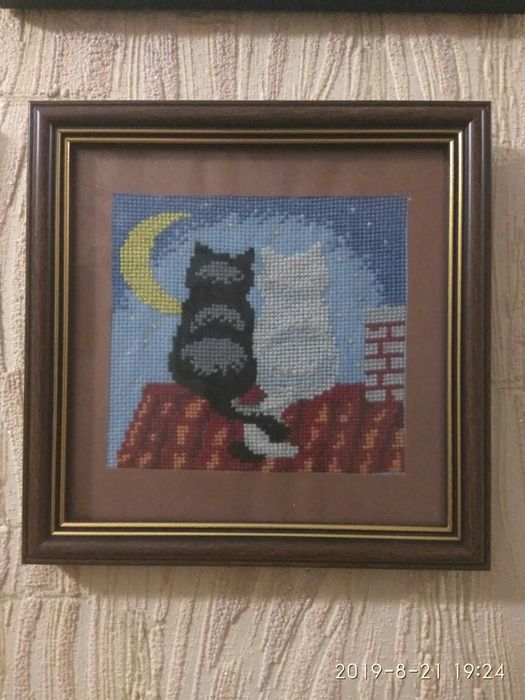 Вышивка крестиком картина Котики на крыше