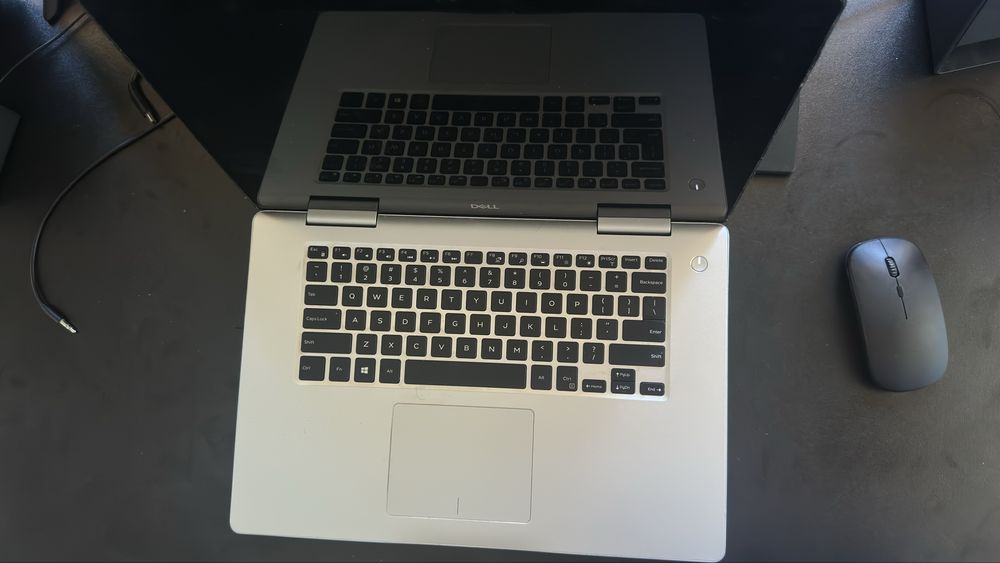 Dell Inspiron 7570 | i7 8ª Geração | 16GB RAM | NVIDIA GeForce | Ecrã Tátil