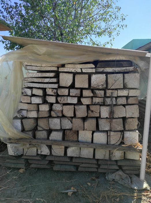 Суха дошка, балка, кроква з модрини сибірської.