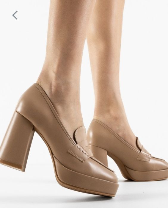 Лофери взуття на каблуку 38р