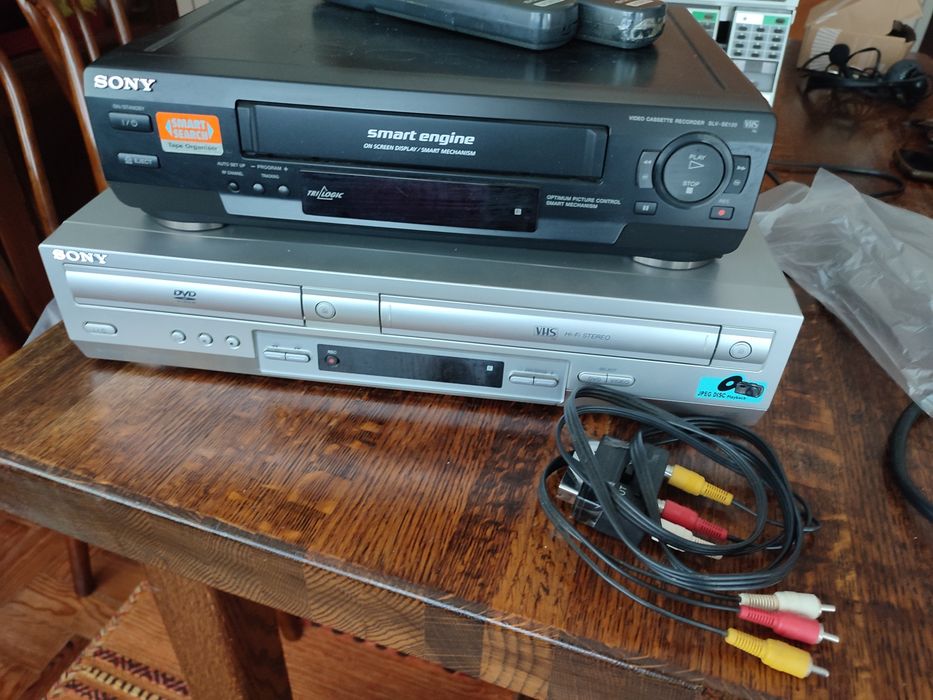 Video VHS e  video combo VHS -DVD