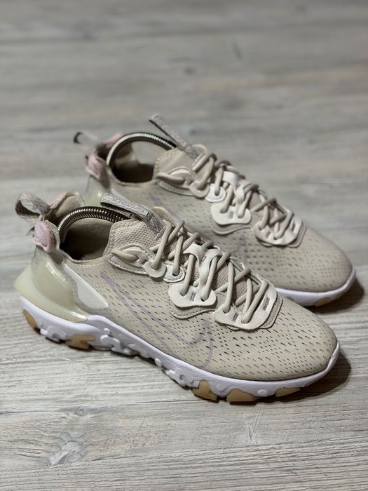 Жіночі кросівки Nike React Vision оригінал розмір 40
