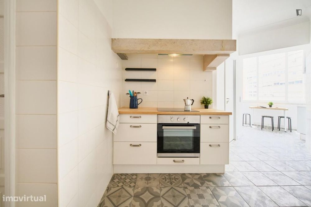 Quarto - localizado em Alvalade Lisbon