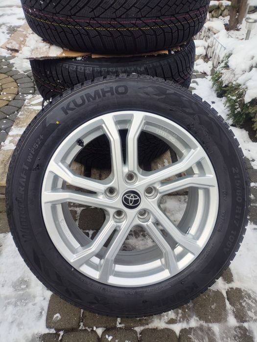 Nowe koła zimowe z czujnikami tpms 215/60/17 toyota ch-r corolla cross