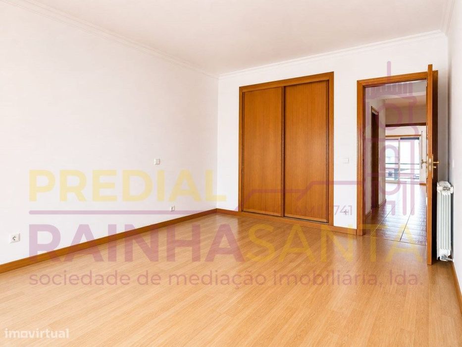 Apartamento T2 com Garagem em Box - S. Martinho do Bispo, Coimbra