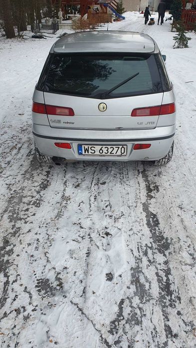 Alfa Romeo 145 samochód osobowy