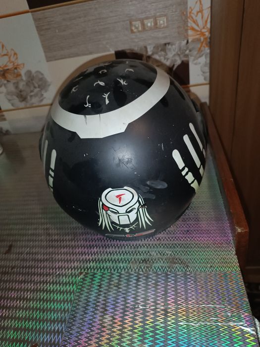 Продам шлем Predator