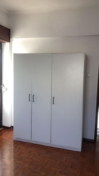 Quarto casal c varanda s/caução Venda Nova ( amadora )