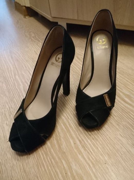 36 р.Туфлі чорні з натуральної замши,  Emanuele Gelmetti