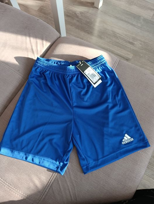 Krótkie spodenki sportowe Adidas rozmiar 152 NOWE