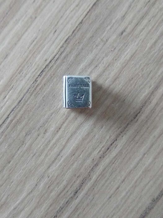 Pandora - srebrny charm