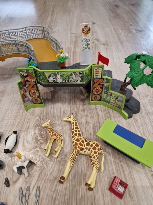 Playmobil Family Fun 70341 Przygoda w ZOO z żyrafami i pingwinami