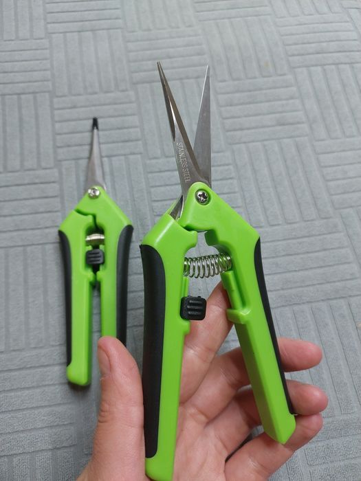 Садові ножиці з пружиною