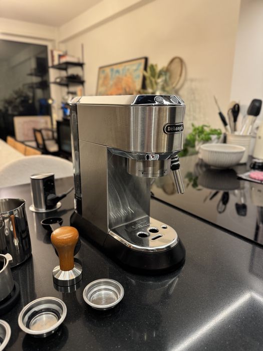 Delonghi Dedica + acessorios