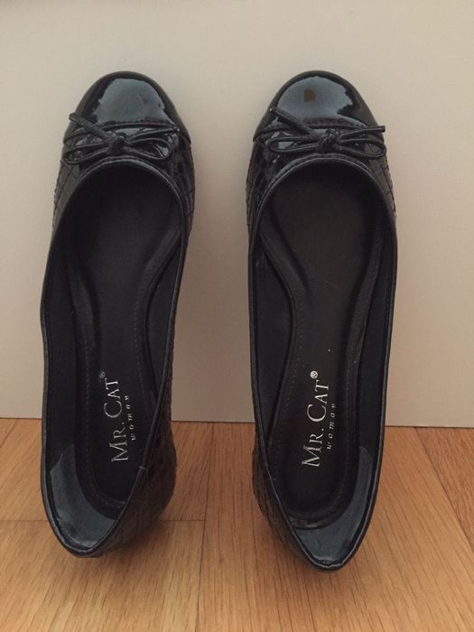 Sabrina da cor preta