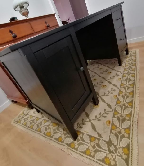 Secretaria Ikea Hemnes castanha/wengué