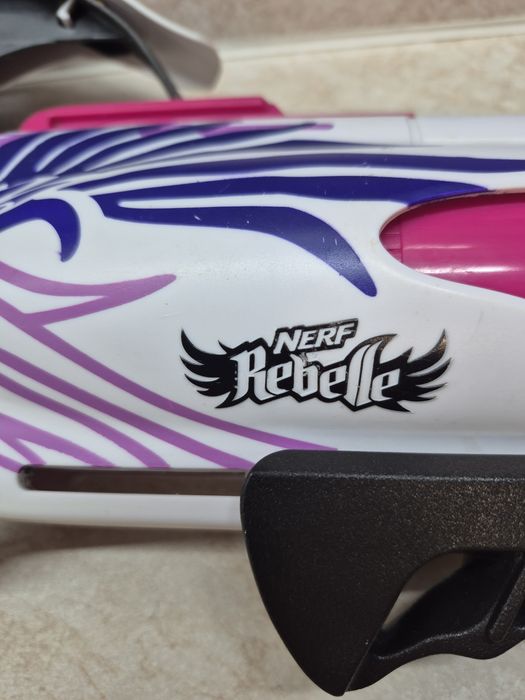 Бластер Nerf Rebelle від Hasbro, оригінал