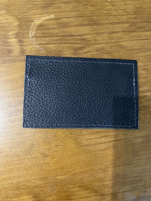 Carteira para cartão de crédito ou similar em pele genuína