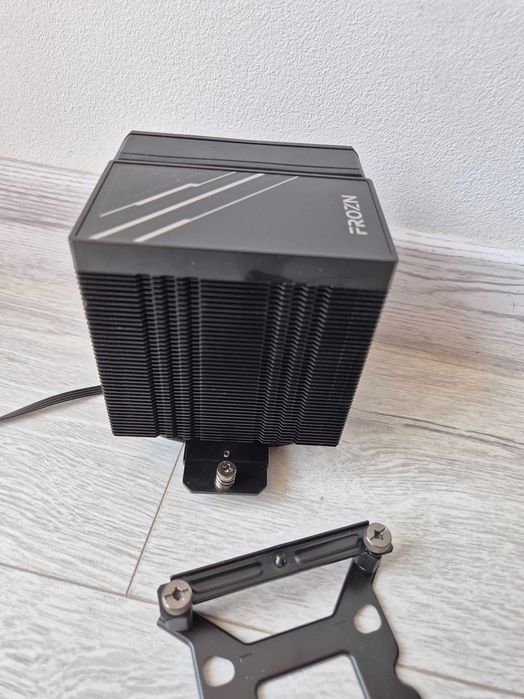 компактний кулер башта ID-Cooling Frozn A400 Black висота 123мм INTEL.