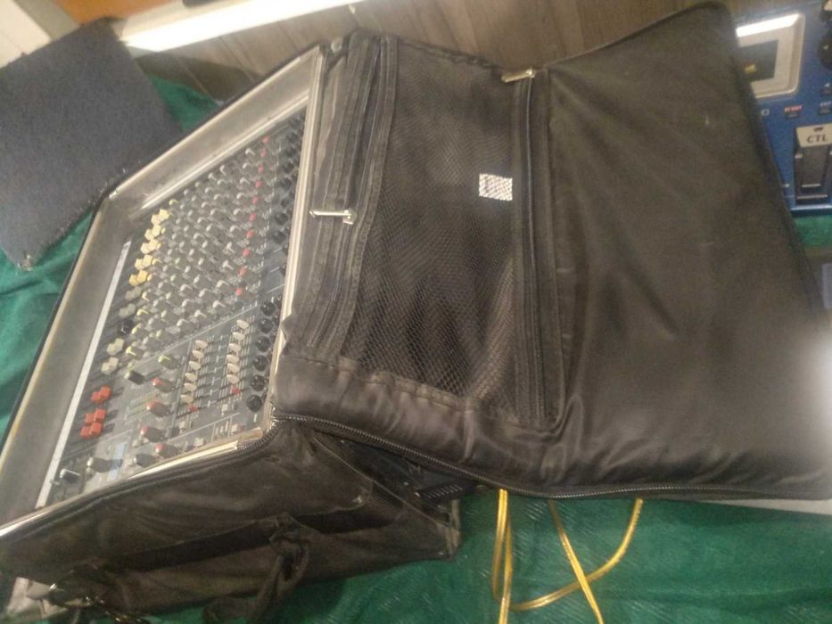 Микшер-Усилитель Soundcraft Powerstation с EFX Lexicon. Обмен