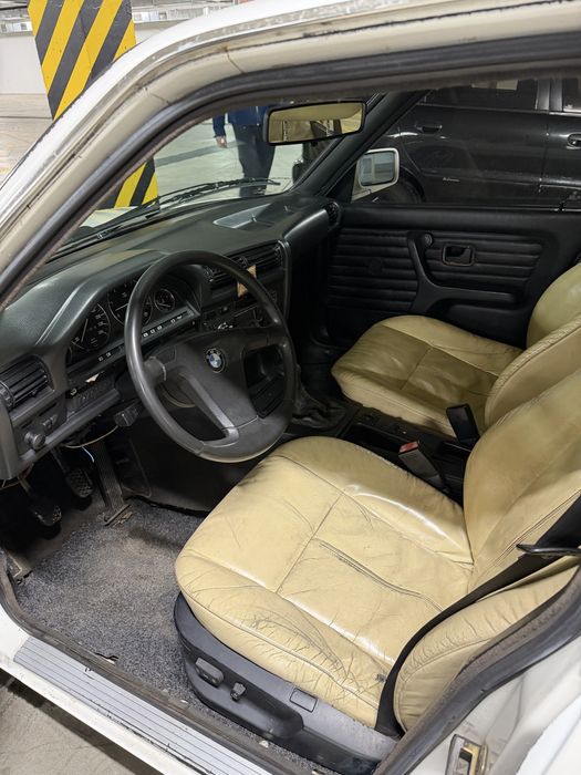 Продам BMW e30 1.6 бензин