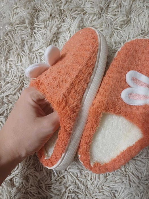 Chinelos Quentes de Inverno para uma Criança Menina