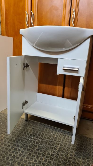 Umywalka z szafką