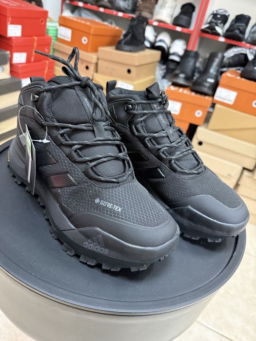 Чоловічі термо кросівки на хутрі Adidas TERREX